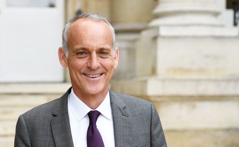 Le Député Loïc Dombreval, Président du groupe d&rsquo;étude « Condition Animale », signe le manifeste de la FLAC