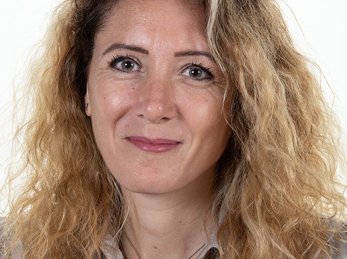 Sandra Krief, conseillère municipale de Grenoble, signe le manifeste de la FLAC